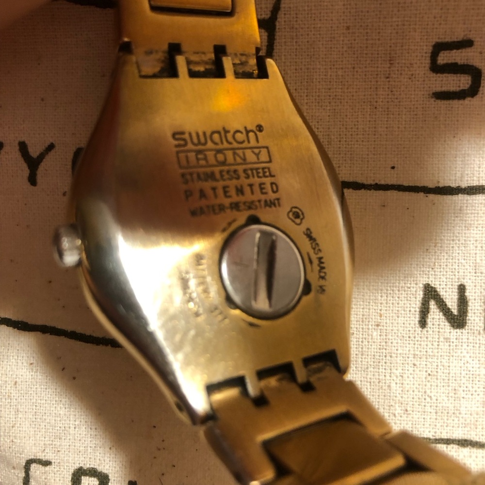 Swatch Unisex Gold-Tone Stainless Steel Watch - Gold
Swiss movement - Picture 4 of 4